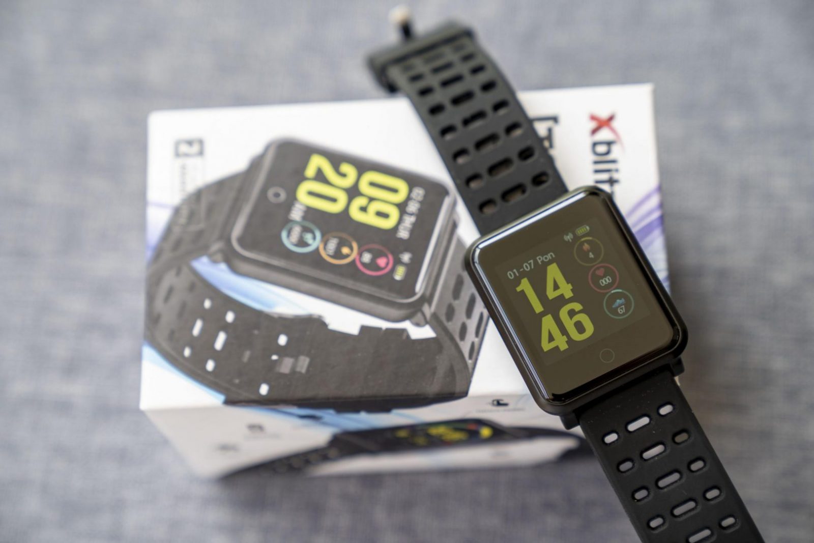 Smartwatch Xblitz Touch: Zegarek dla aktywnych