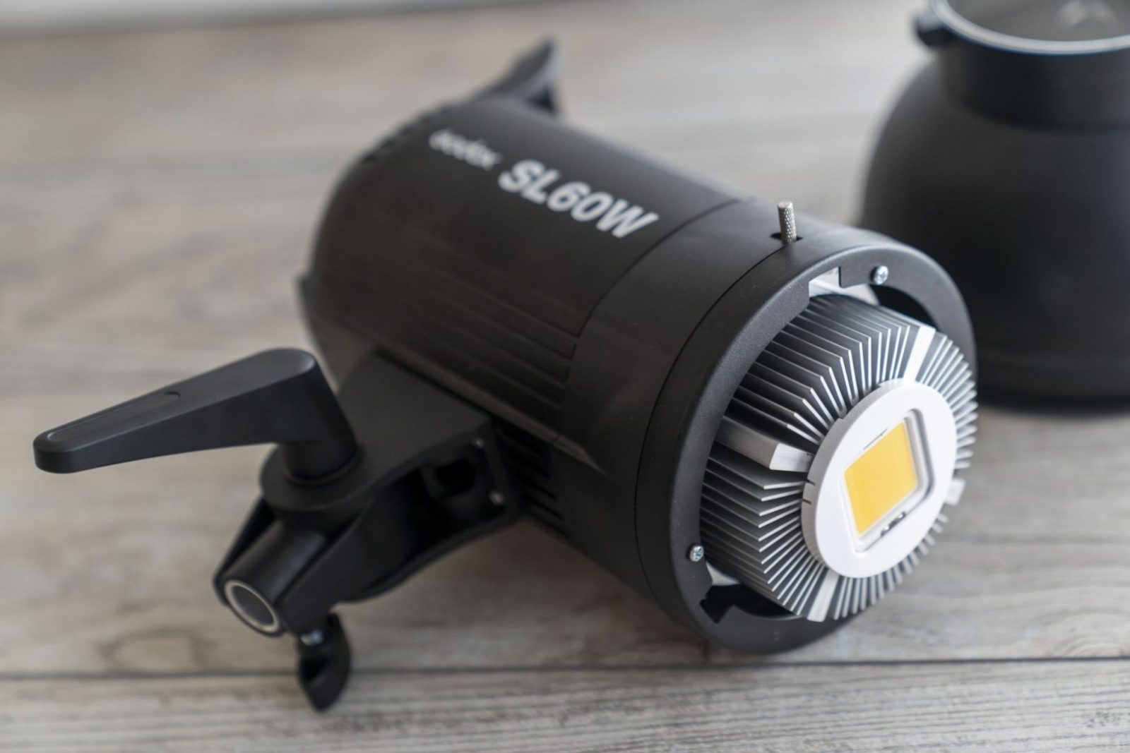 Godox SL-60 - lampa LED dla filmowców